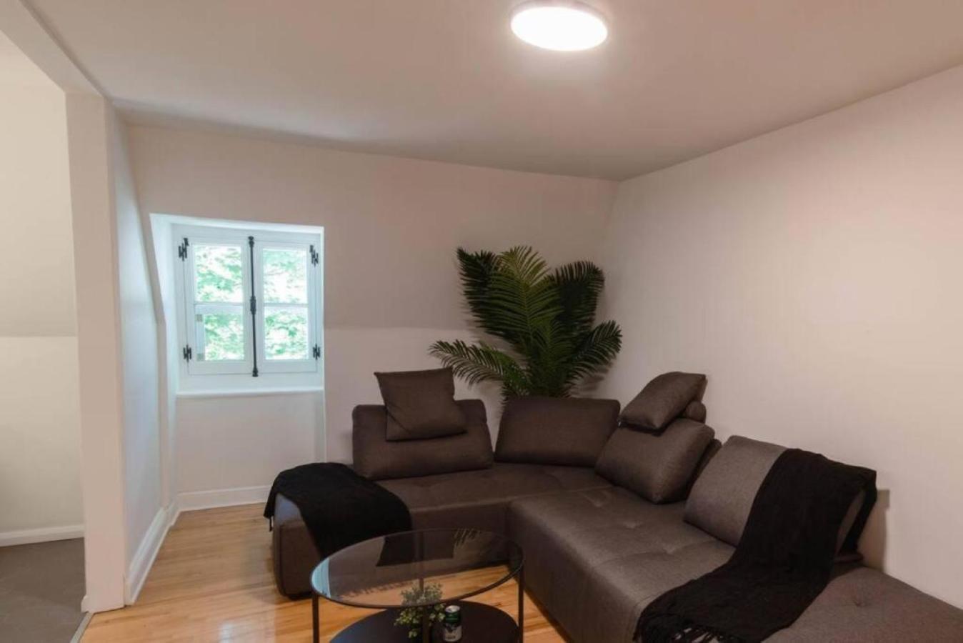 Golden Cross // Typical Old Quebec Appartement מראה חיצוני תמונה